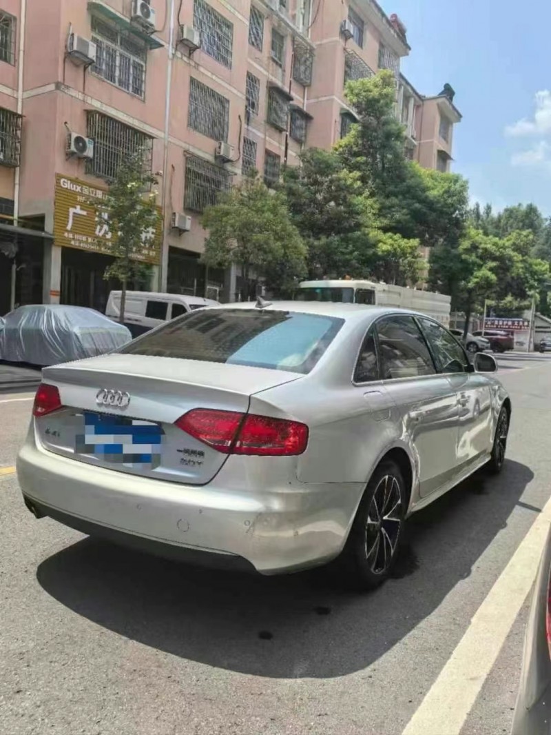 济宁12年奥迪A4L6