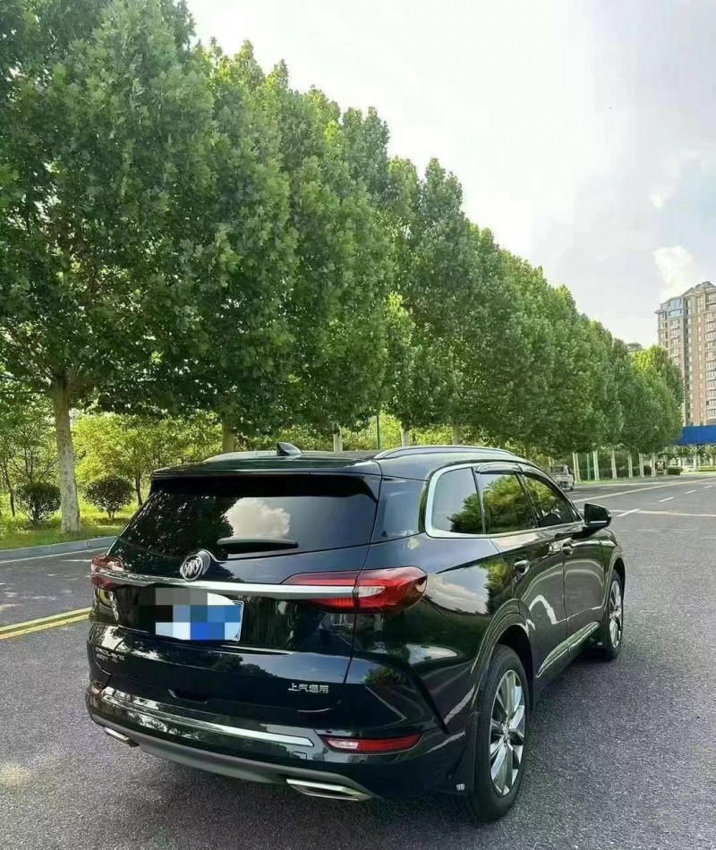 潍坊21年别克昂科旗8