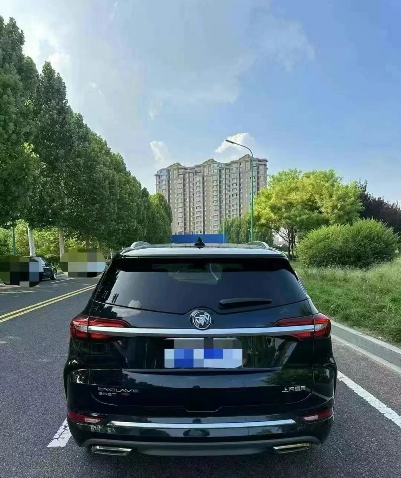 潍坊21年别克昂科旗9