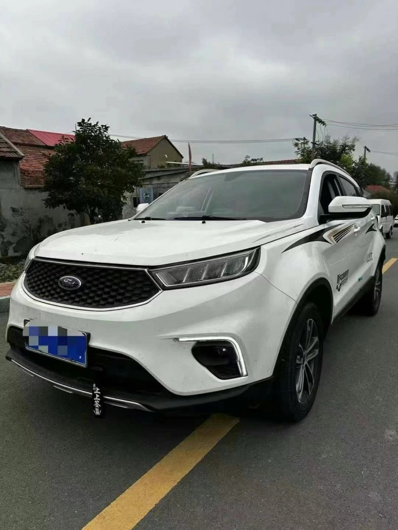 济宁20年福特领界2