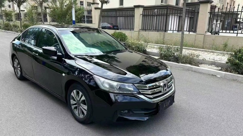 聊城15年本田雅阁2