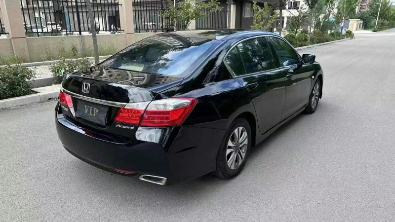 聊城15年本田雅阁3