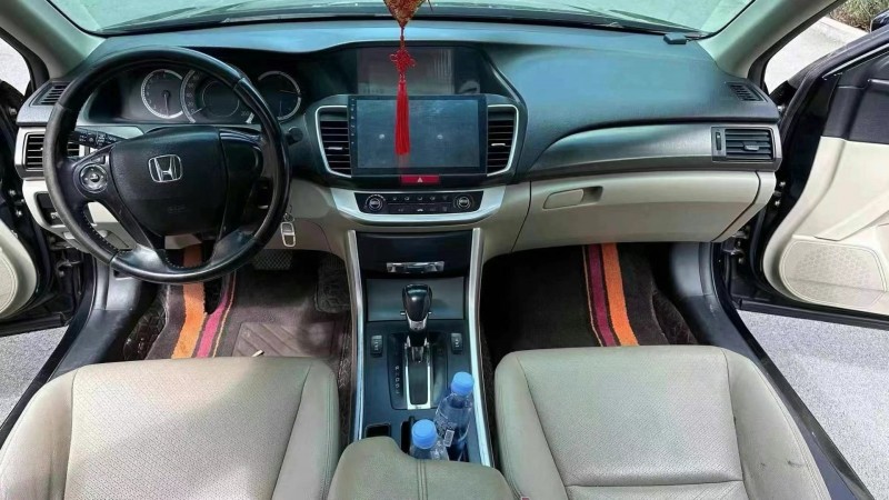 聊城15年本田雅阁5