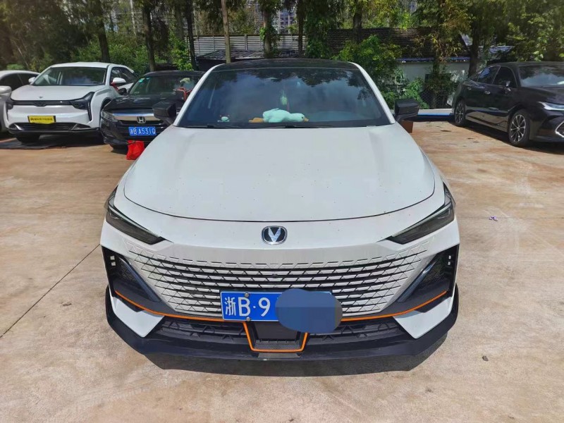 金華23年長安汽車UNI-V1