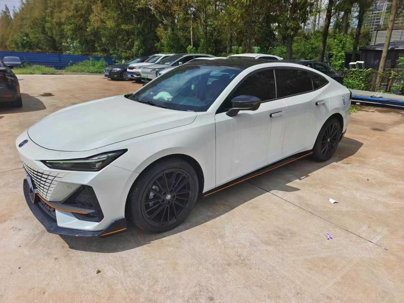 金華23年長安汽車UNI-V8