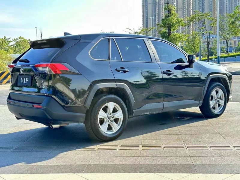 东莞22年丰田RAV4荣放7