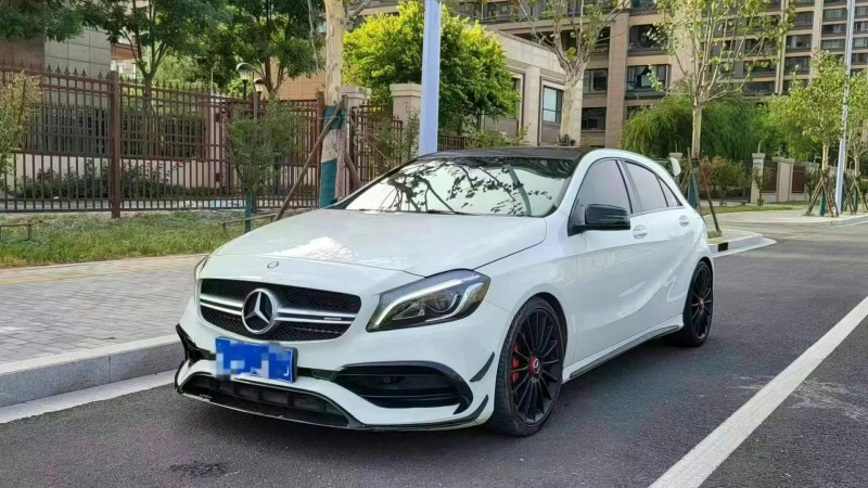秦皇島17年奔馳AMG4