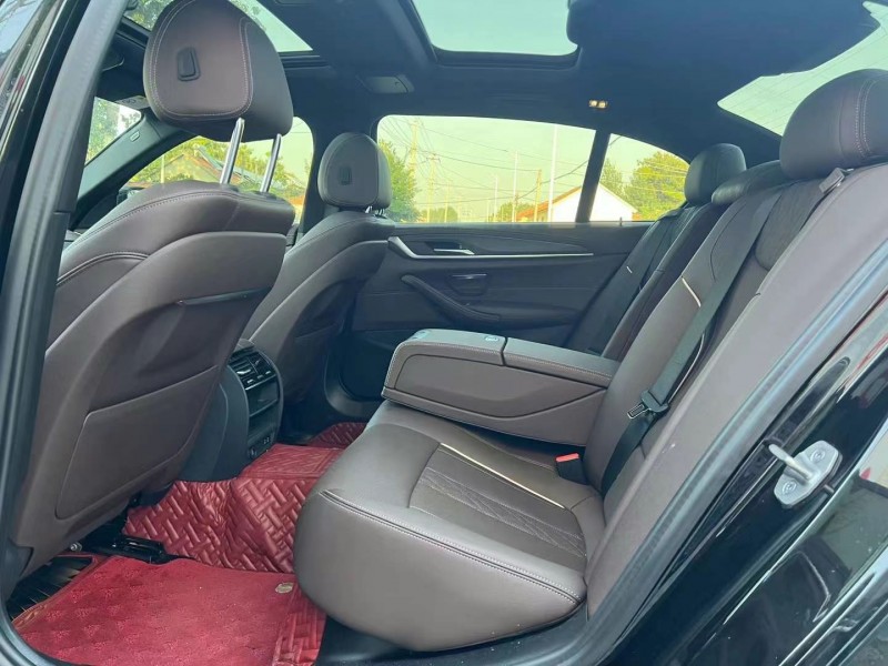 潍坊21年宝马5系8