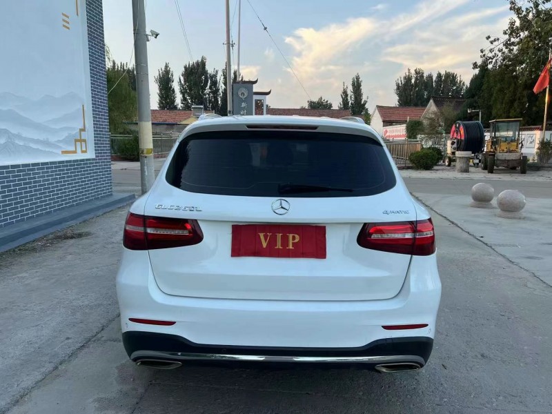 潍坊19年奔驰GLC9