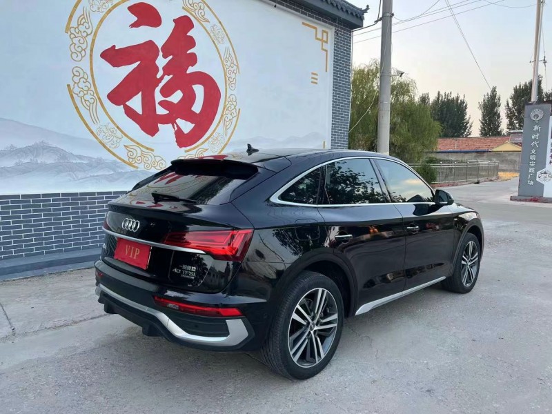 济宁21年奥迪Q54