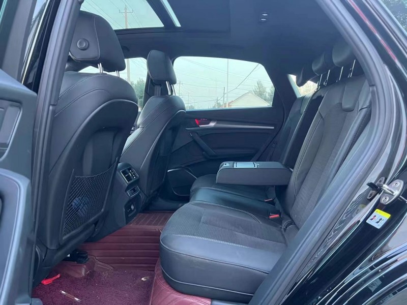 济宁21年奥迪Q55