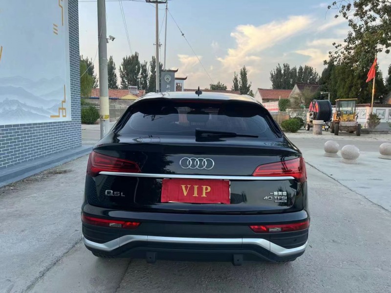 济宁21年奥迪Q59