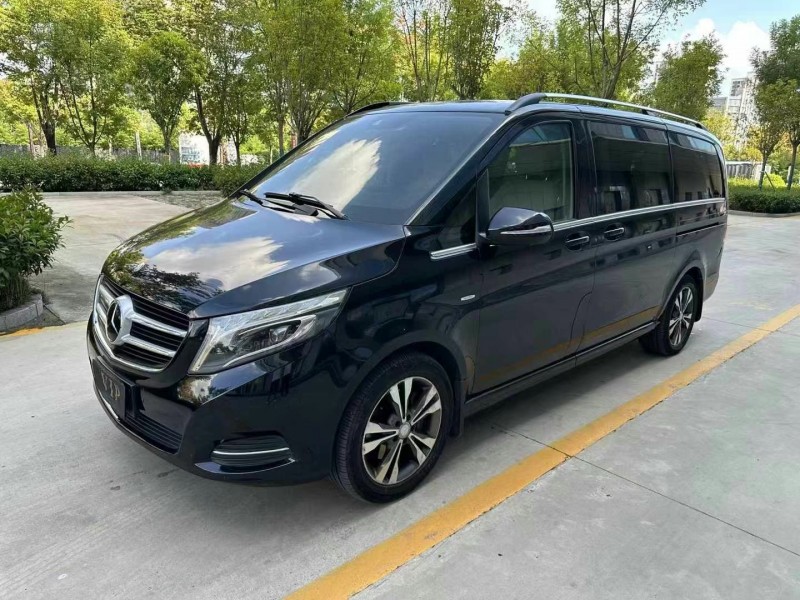 济宁16年奔驰V6