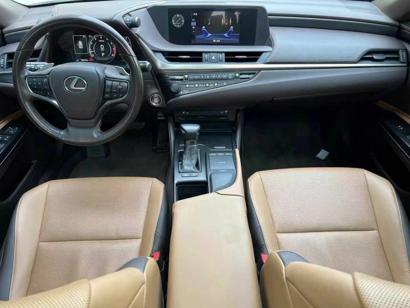 潍坊19年雷克萨斯ES4