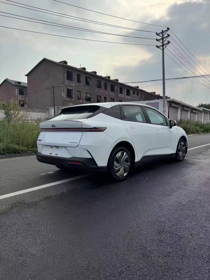 邯鄲23年摩登汽車ModernIN3