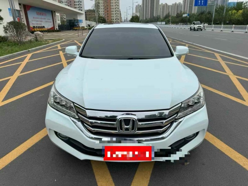 济宁14年本田雅阁1