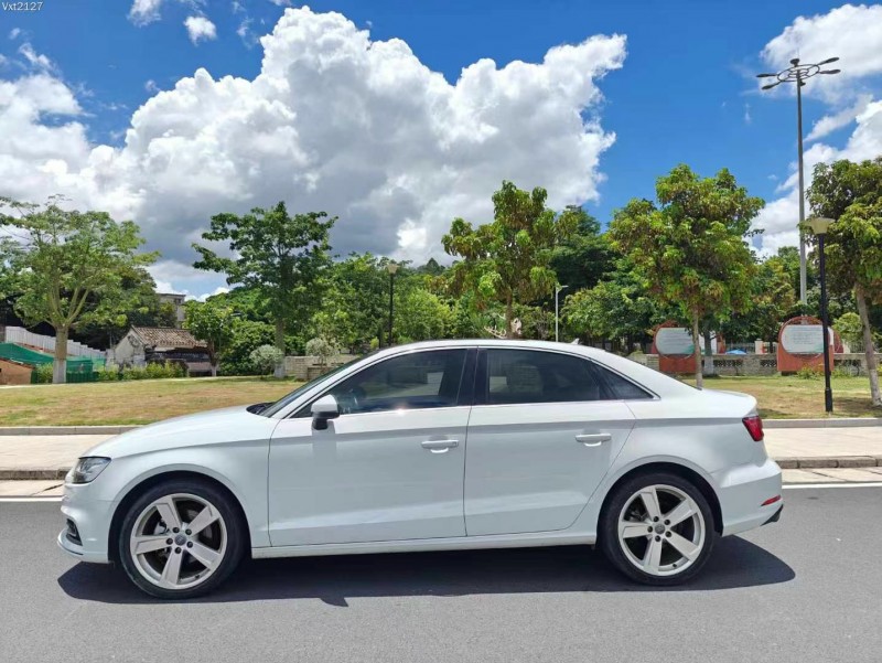 东莞19年奥迪A38