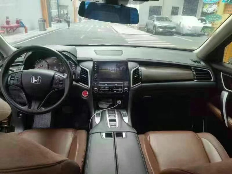 广州17年本田冠道4