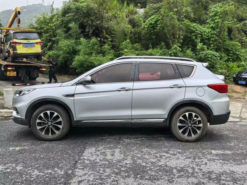 广州17年东风风度6