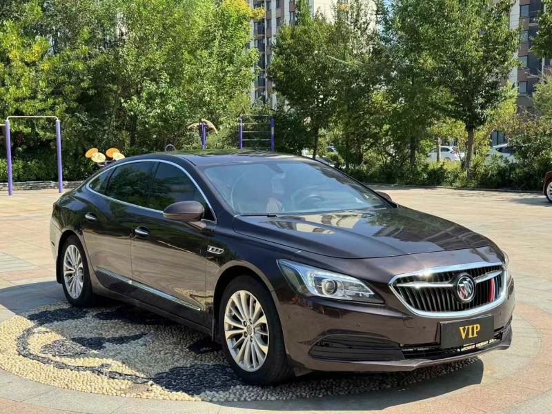 青岛17年别克君越3