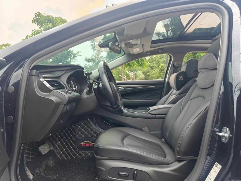 东莞21年别克君越5