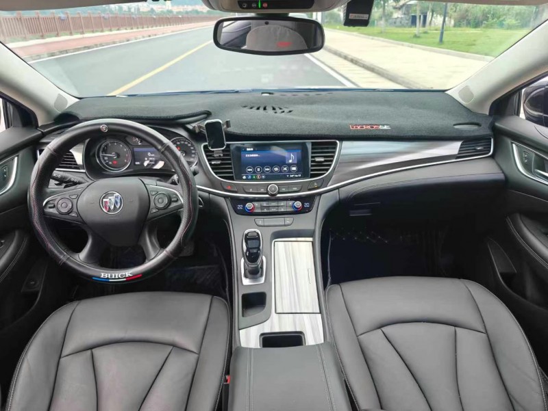 东莞21年别克君越6