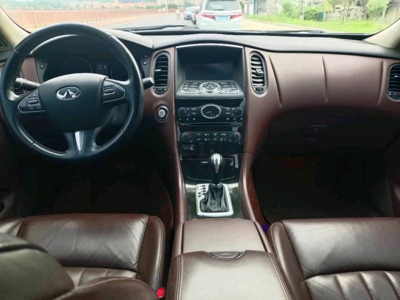 東莞16年英菲尼迪QX506