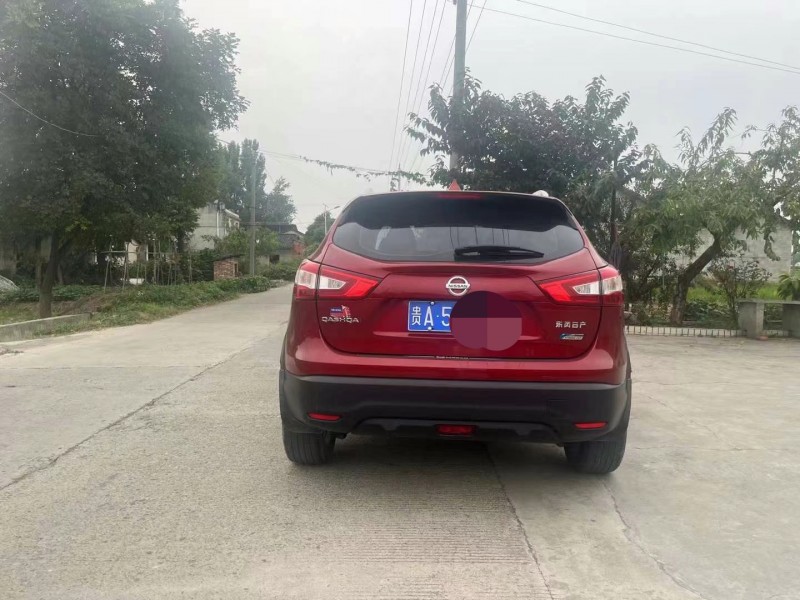 成都18年日产逍客7