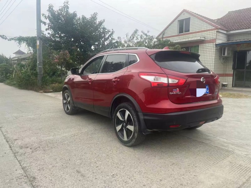 成都18年日产逍客9