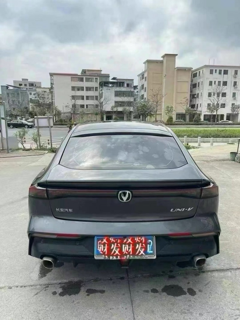 广州22年长安汽车UNI-V8