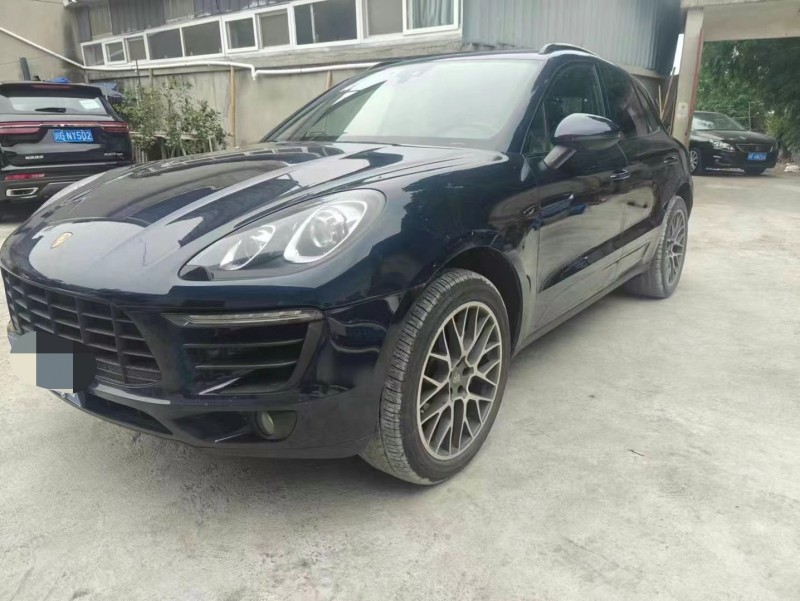 成都19年保时捷Macan2