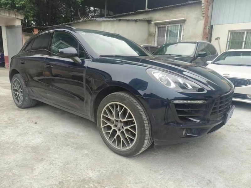 成都19年保时捷Macan3