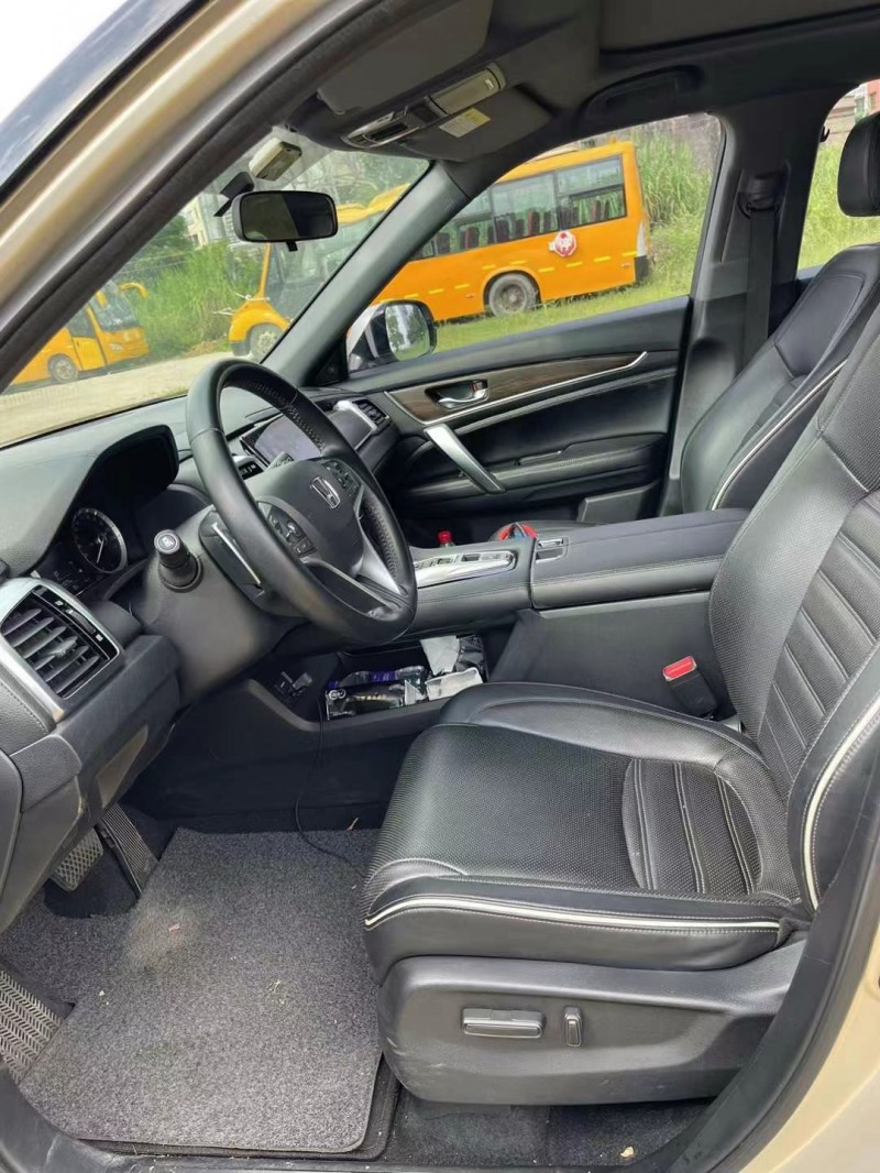 广州17年本田URV4