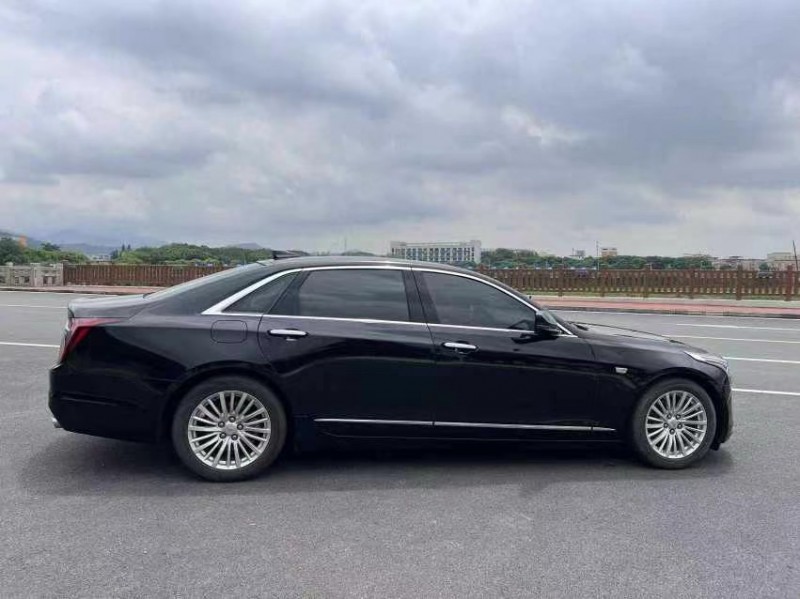 东莞20年凯迪拉克CT67