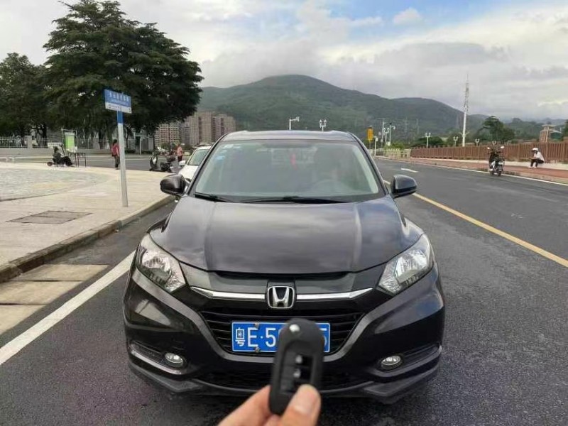 东莞18年本田缤智1