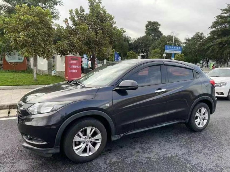 东莞18年本田缤智3