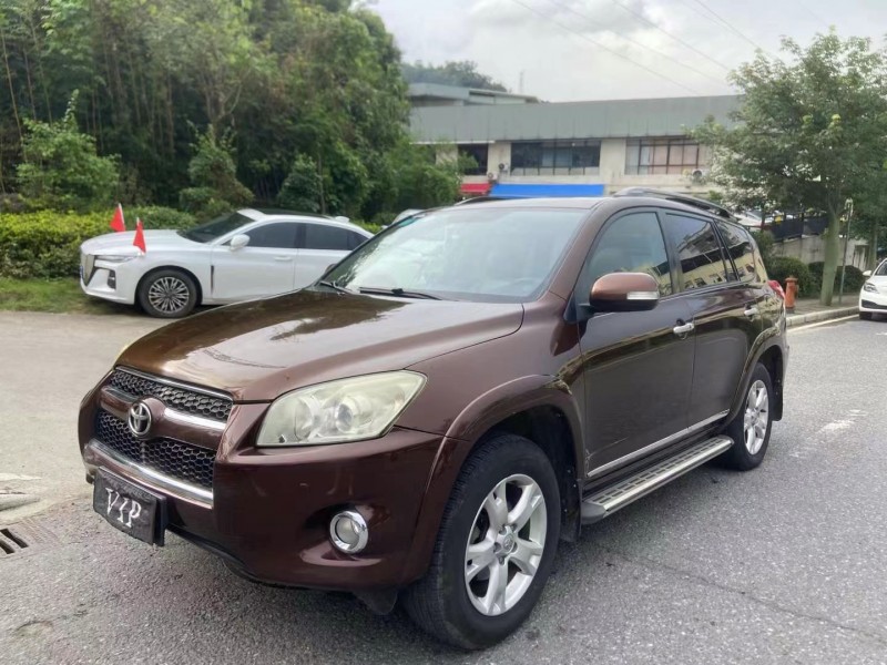 广州12年丰田RAV43