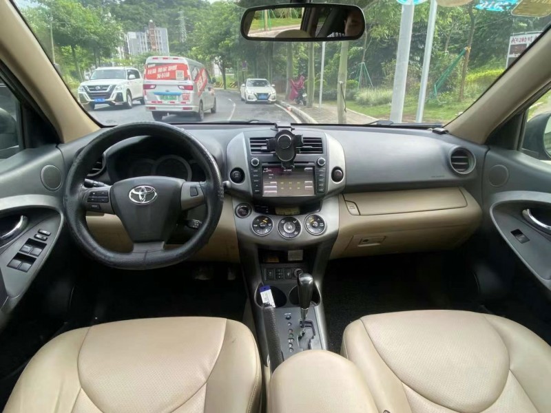 广州12年丰田RAV49