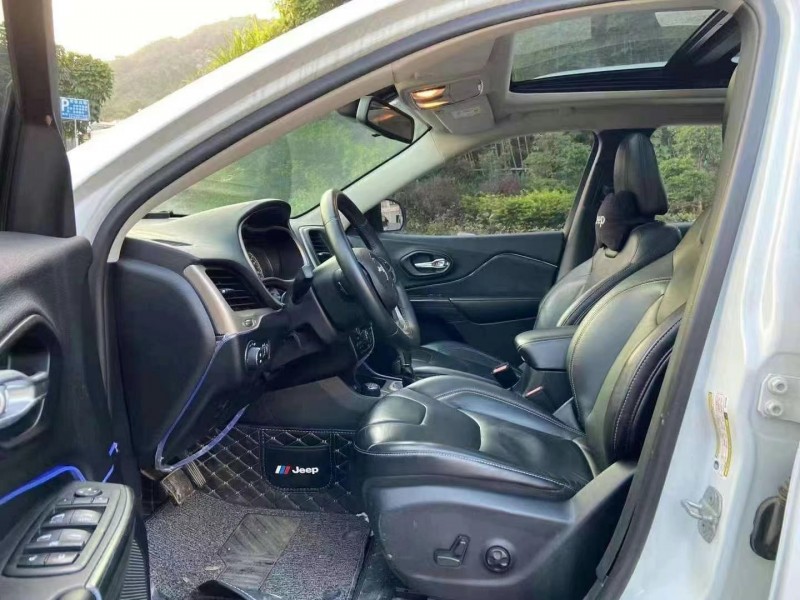 广州14年Jeep自由光7