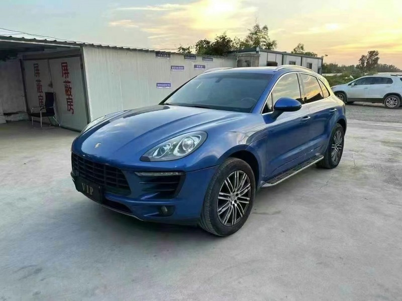 济宁15年保时捷Macan1