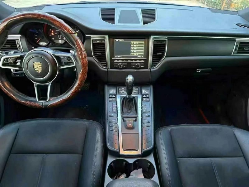 济宁15年保时捷Macan6