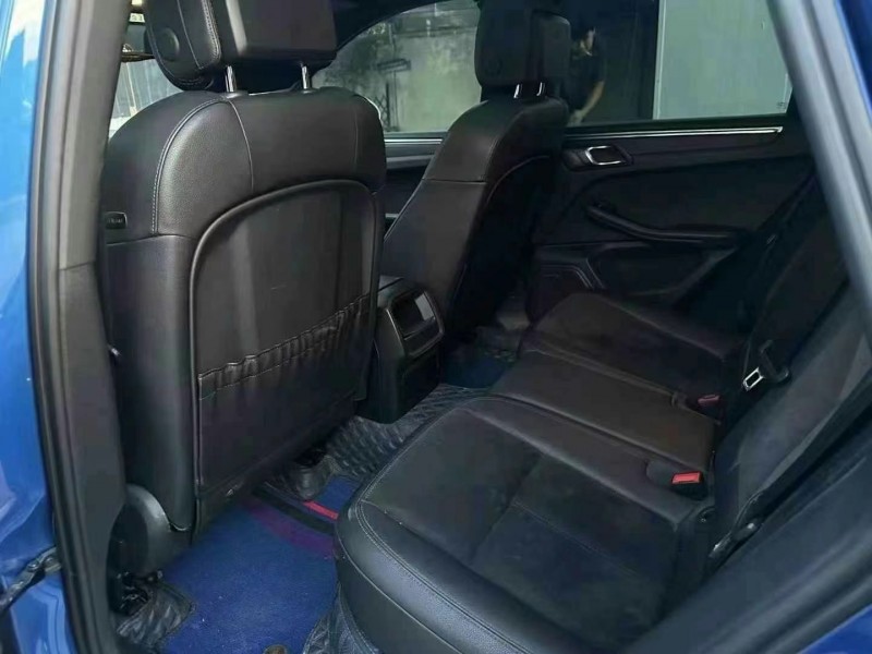 济宁15年保时捷Macan8