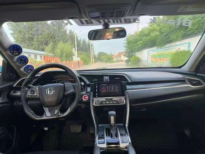 济宁18年本田思域6