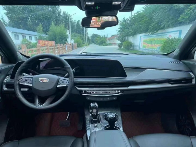 泰安23年凱迪拉克XT47