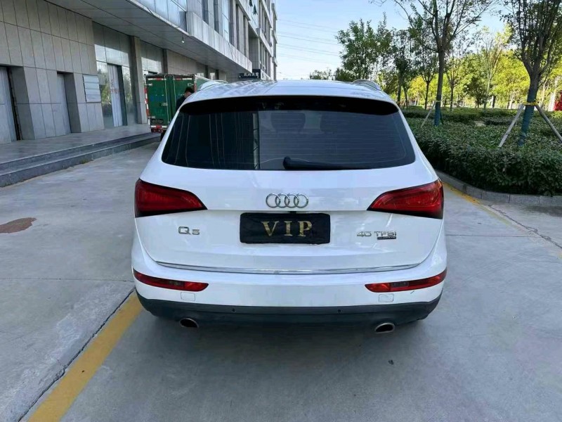 济宁17年奥迪Q55