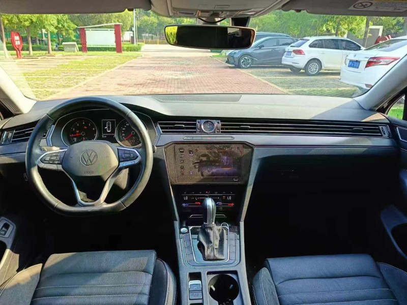 潍坊22年大众迈腾4