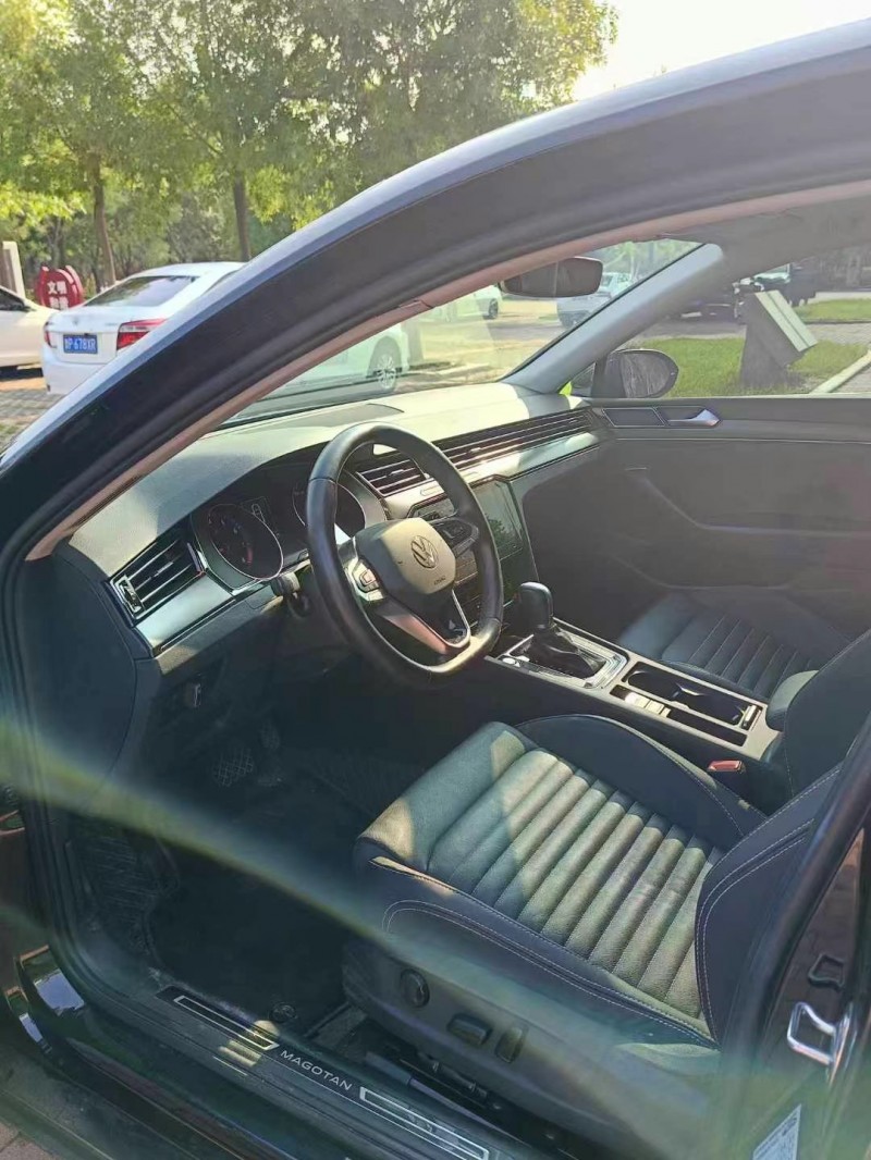 潍坊22年大众迈腾9