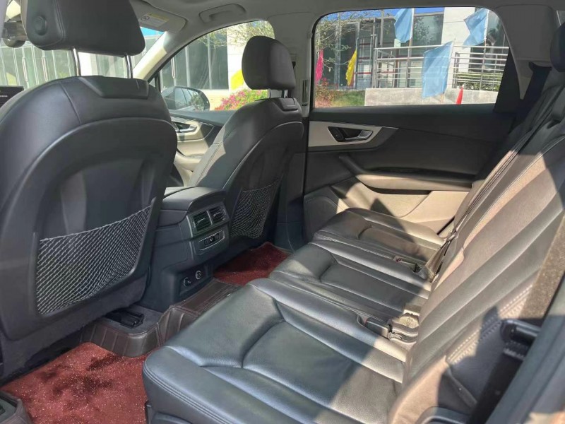 重庆18年奥迪Q76