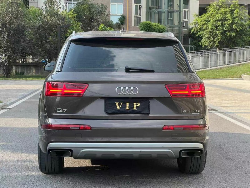 重庆18年奥迪Q79