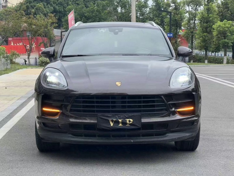 重庆19年保时捷Macan1